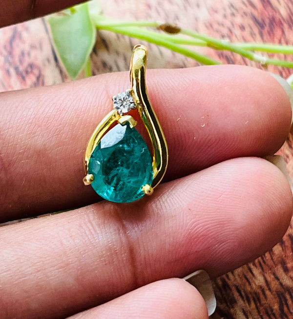 Ivika emerald locket