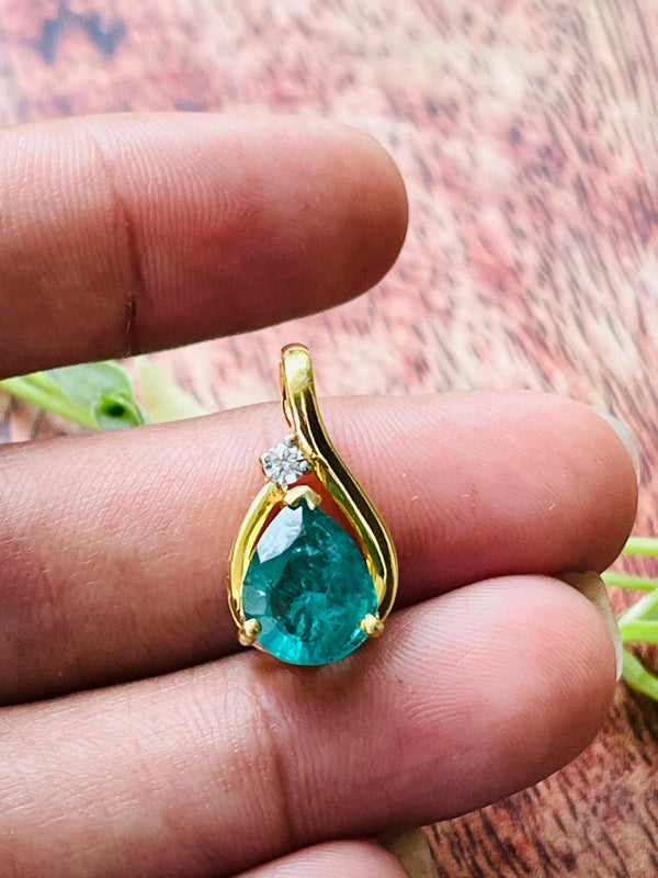Ivika emerald locket