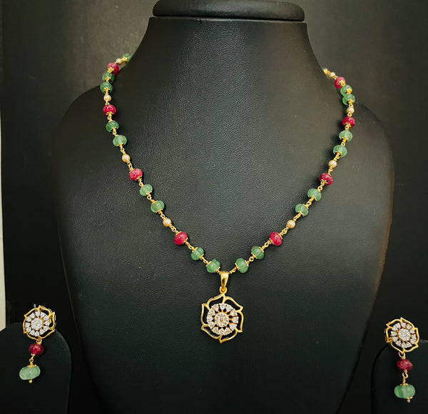 Ivika melon locket set