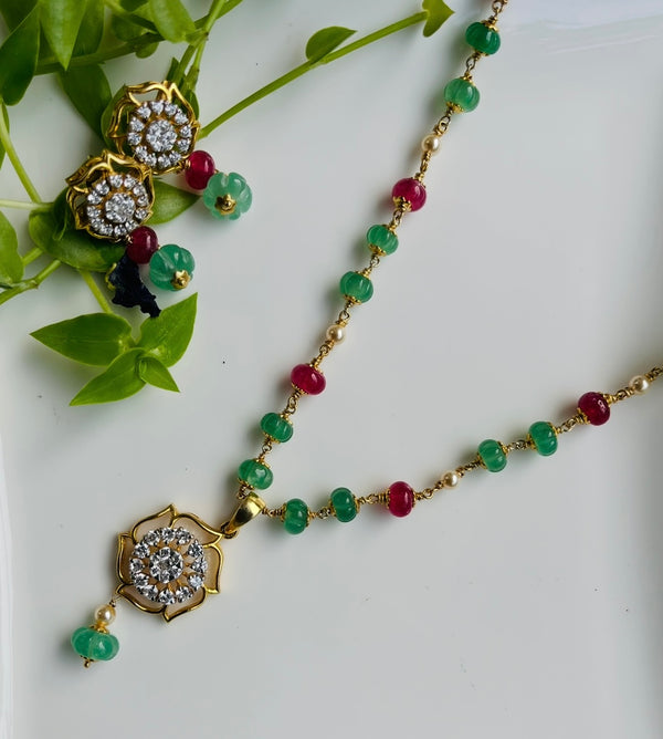 Ivika melon locket set