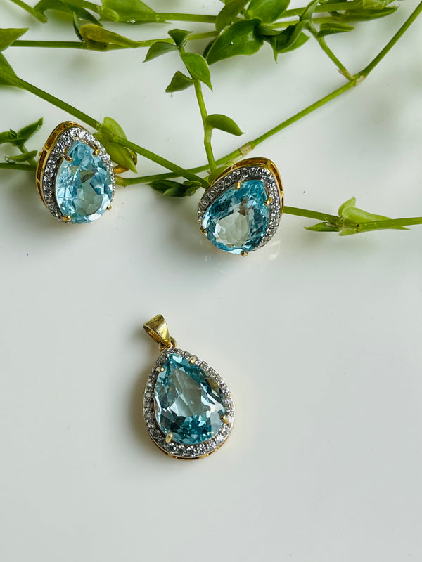 Ivika blue topaz pendant set